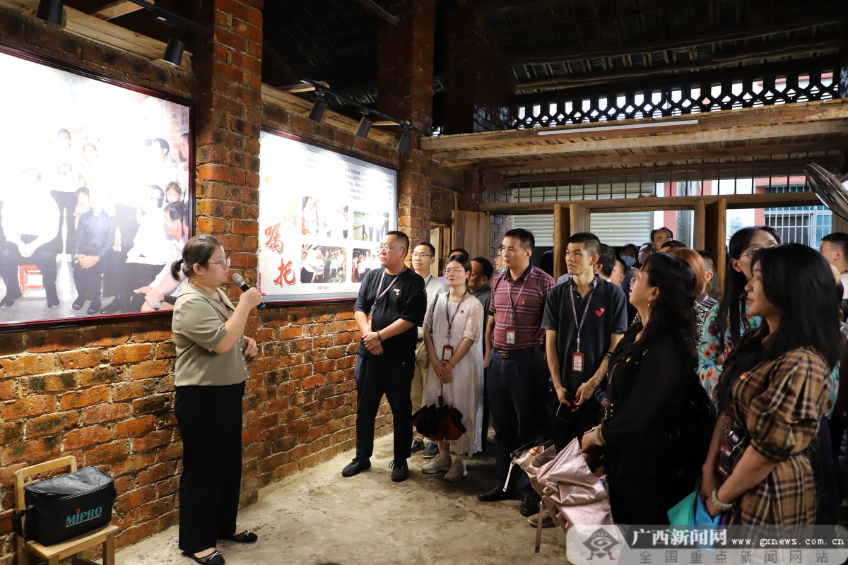 Beat365中文官方网站南宁分校举办领导干部、党支部书记培训班